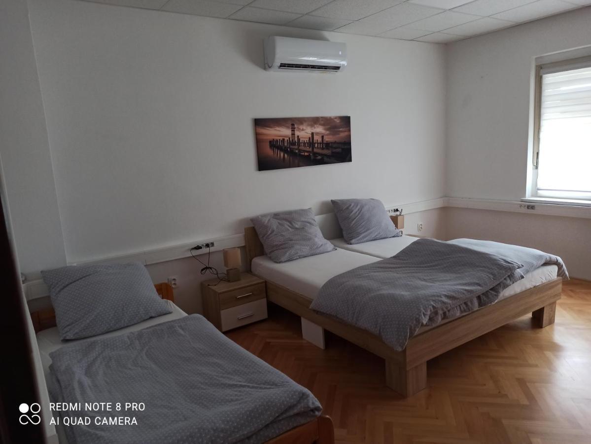 Apartmanovy Dom Stummerova Topoľčany 外观 照片